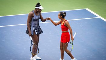 Venus Williams and Leylah Fernandez